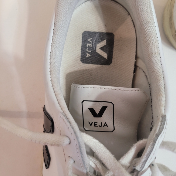 VEJA Esplar rubber-trimmed leather sneakers Size 38/7 - Picture 11 of 14